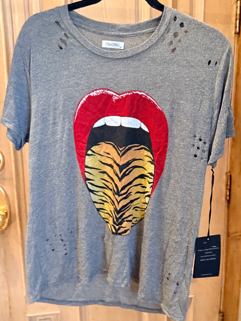 NWT-LAUREN MOSHI- SELFISH TIGER TONGUE GRAPHIC TEE- SIZE M